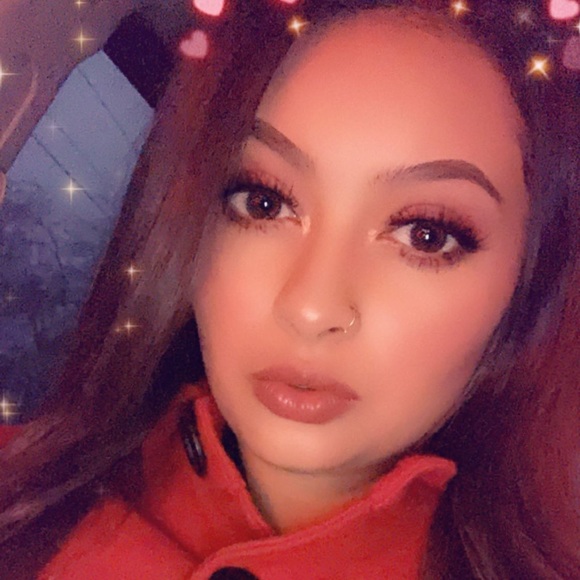 Meet your Posher, Jessica - Picture 1 of 1